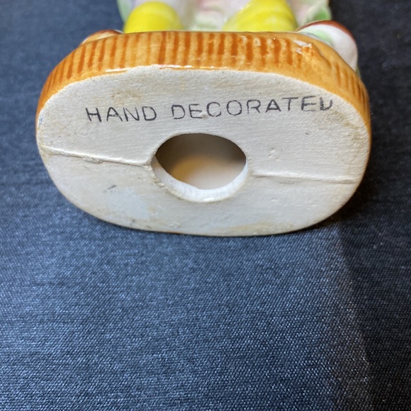 Vintage Hand Painted Porcelain Girl With Basket - Picture 10 of 11